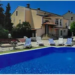 Giovanna Boutique & Pool