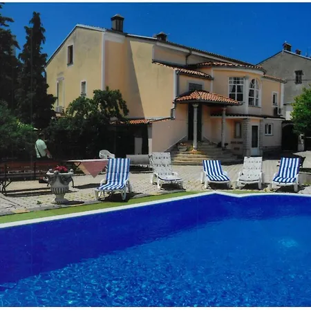Giovanna Boutique Rooms&pool
