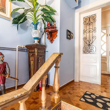 Giovanna Boutique & Pool プーラ