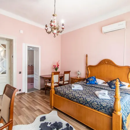 Giovanna Boutique & Pool Pula