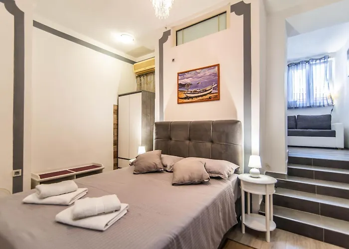 Giovanna Boutique & Pool