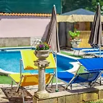 Giovanna Boutique & Pool *
