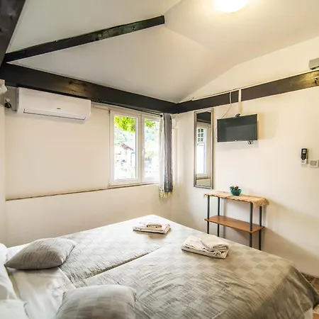 Giovanna Boutique & Pool *