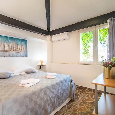 Giovanna Boutique & Pool Gostinjska kuća