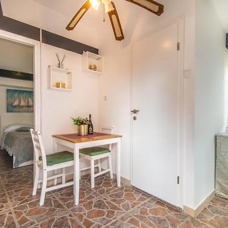 Konukevi Giovanna Boutique & Pool 3*
