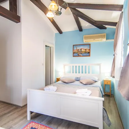 Giovanna Boutique & Pool *