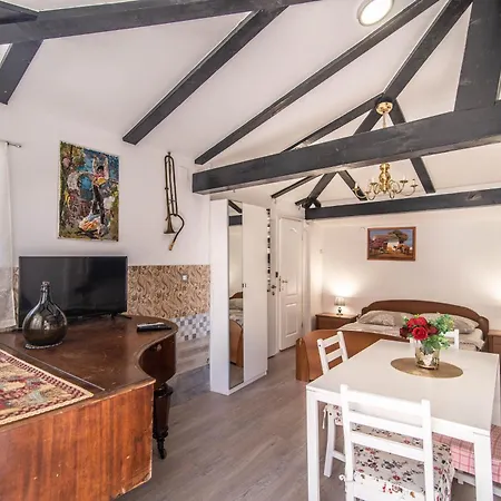 Giovanna Boutique & Pool Penzion *