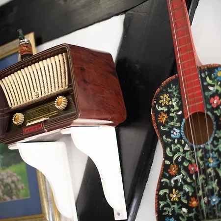 Giovanna Boutique & Pool בית הארחה *