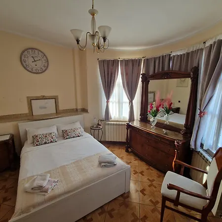 Giovanna Boutique & Pool פולה