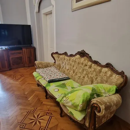 Giovanna Boutique & Pool * פולה