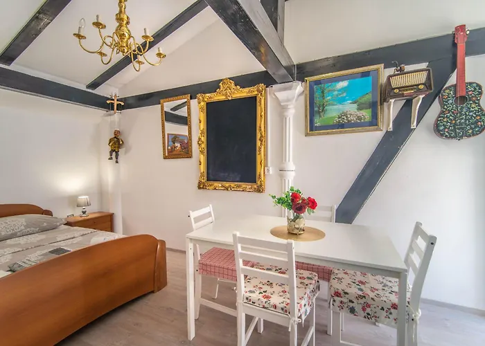 Giovanna Boutique & Pool Pensión *