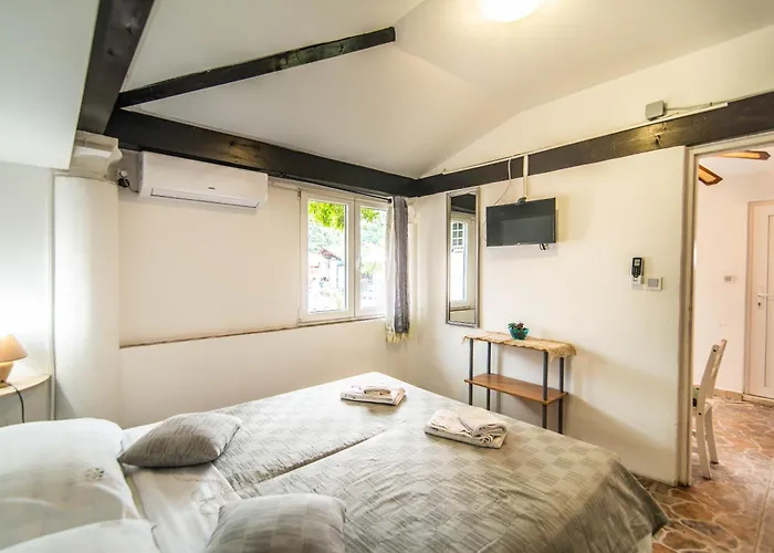 Giovanna Boutique & Pool *