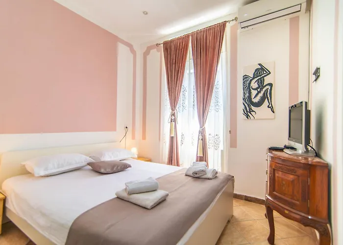 Giovanna Boutique & Pool Pula