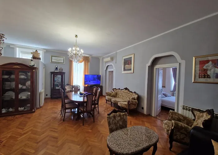 Giovanna Boutique & Pool *