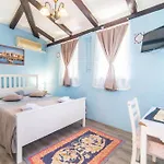 Giovanna Boutique Rooms&pool